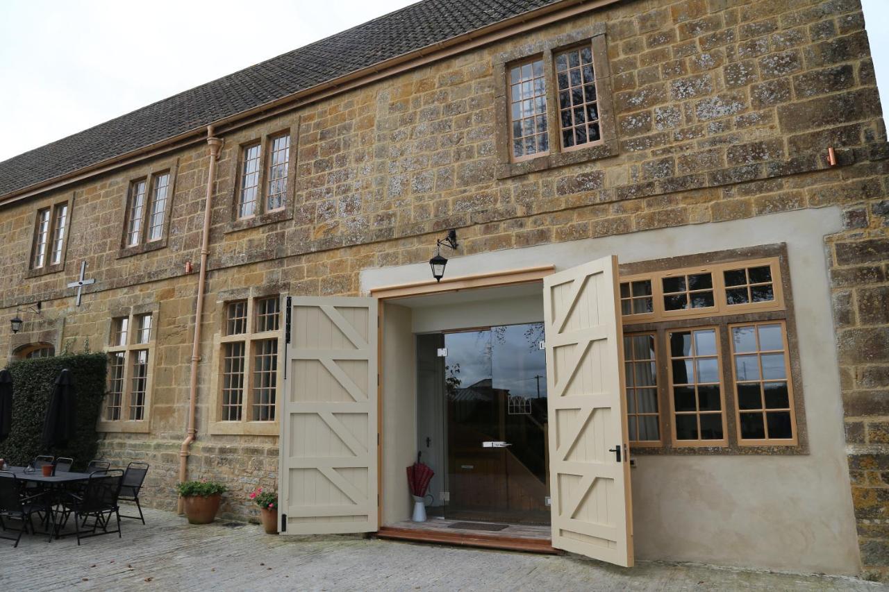 North Cadbury Court Coach Houses Exterior foto